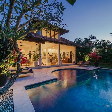 Villa Eight Seminyak Dış mekan fotoğraf